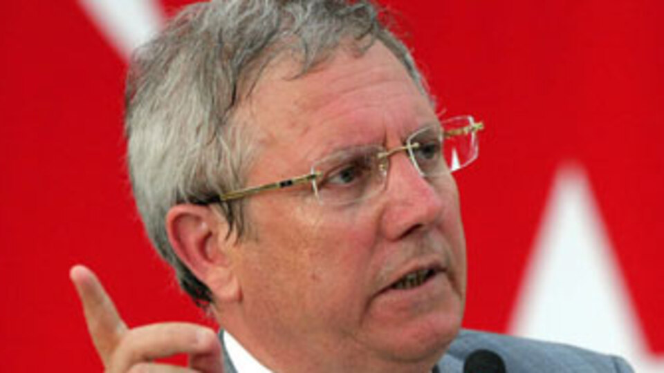 Aziz Yıldırım bombaladı!