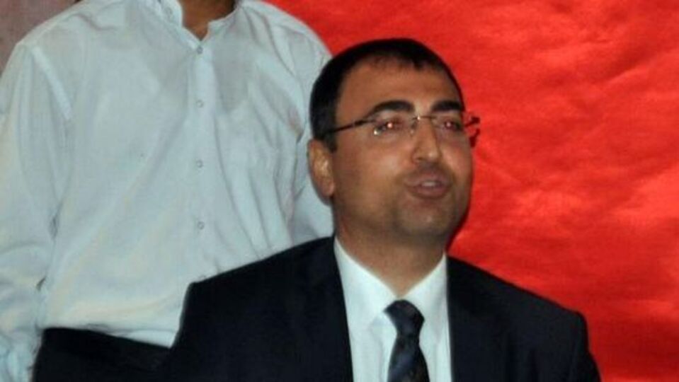 Vali Toprak'tan Baydemir'e 'itibar' cevabı