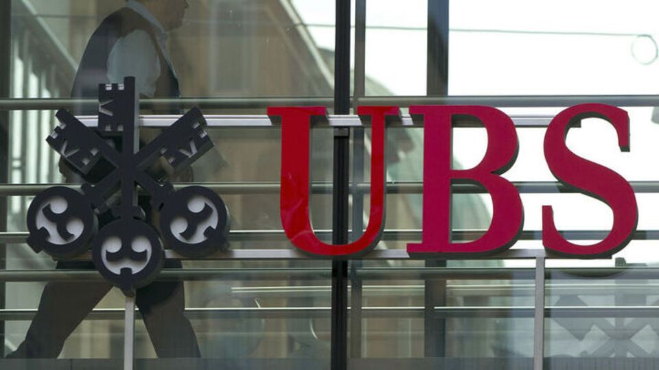 Facebook, UBS'nin kârının yarısını yedi