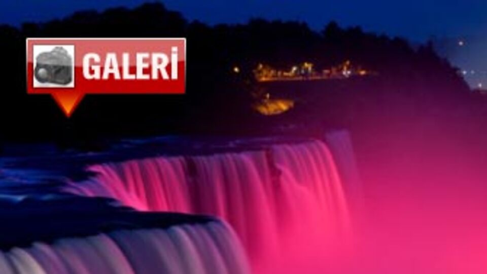 Niagara'nın rengi değişti!