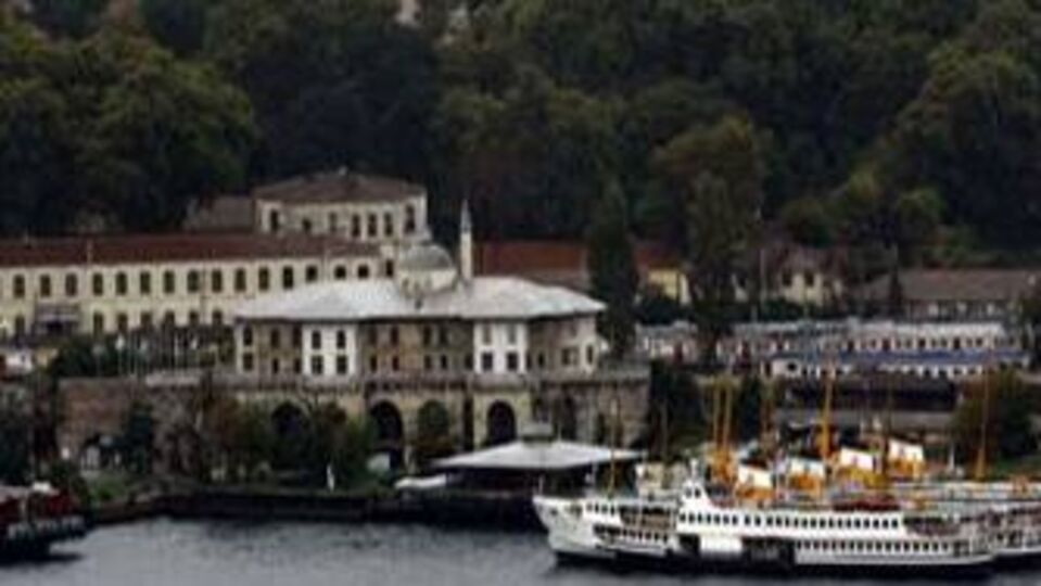 İstanbul'un bu noktasında sigara ve içki içen yandı!