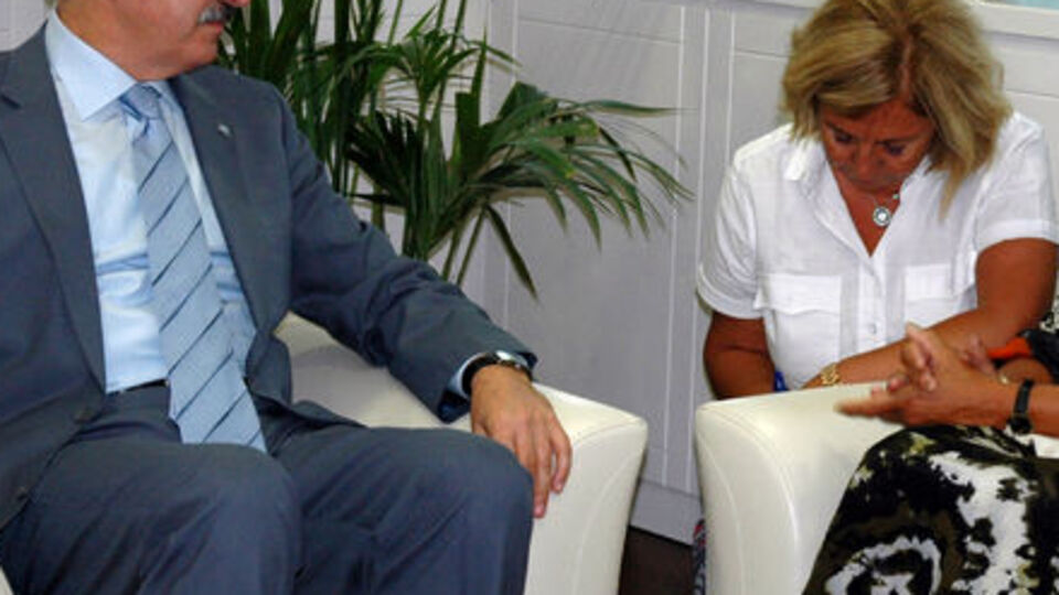Kurtulmuş Claudia Roth'u kabul etti