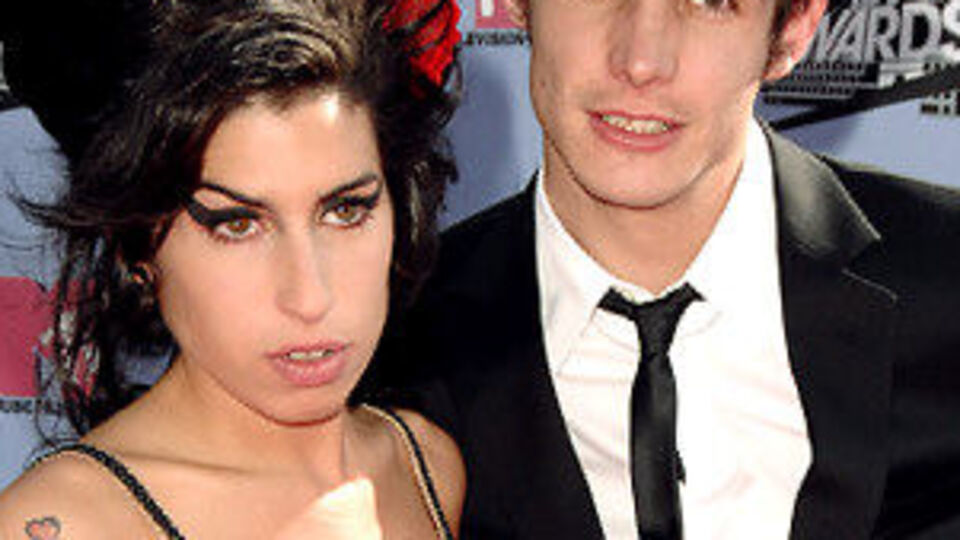 Amy'nin eski eşi ölüm döşeğinde!