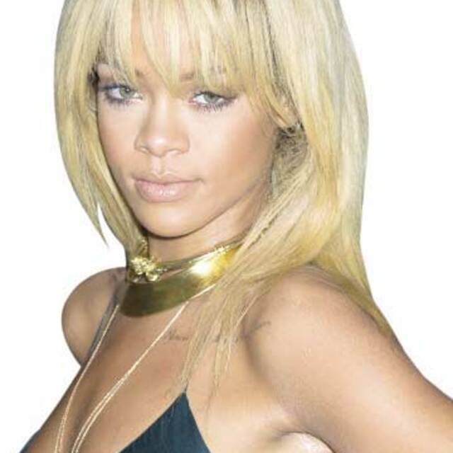 Eski sevgili sorusu Rihanna'yı ağlattı