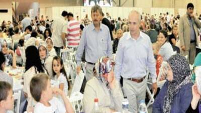 15 bin kişiye iftar!