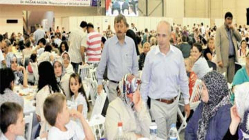 15 bin kişiye iftar!