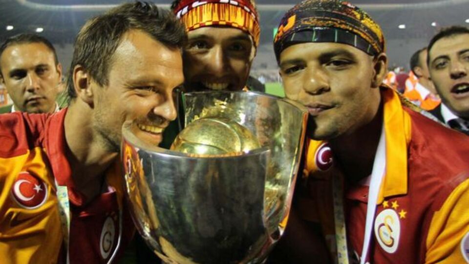 Cimbom arayı açıyor!