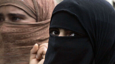 Peçe takmayana kezzap