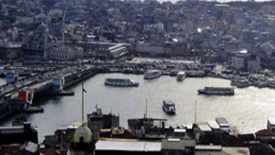 Mescit üzerine ahır inşa etmişler!