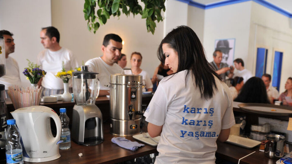 ''Mavi At koşmaya devam etsin''