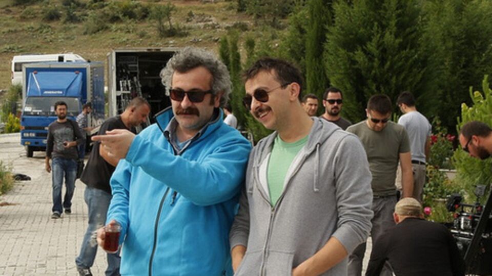 Onur Ünlü'den "Sen Aydınlatırsın Geceyi"