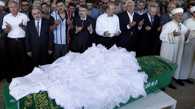 Küçük Sena gelinlikle uğurlandı!