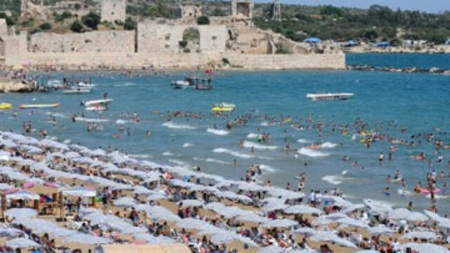 Turizmci çifte bayram yapıyor