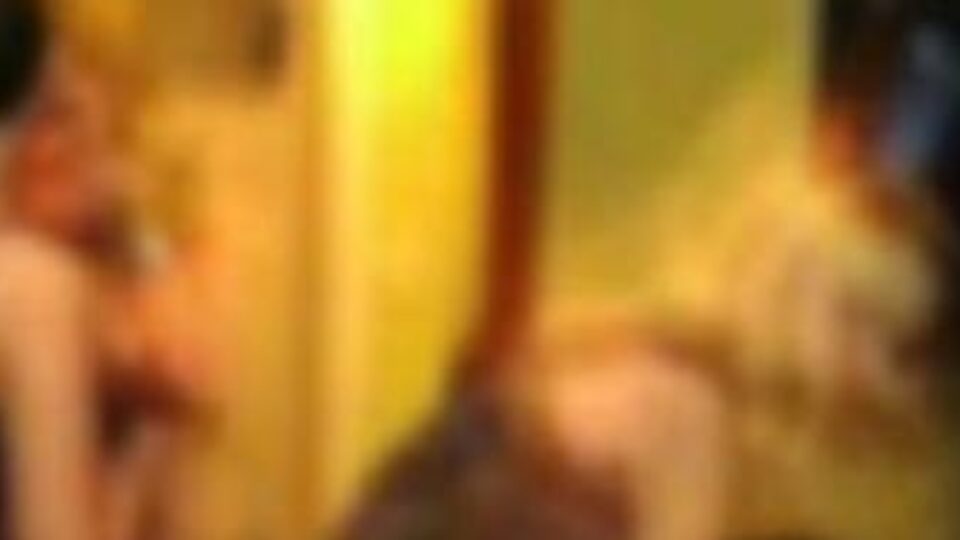 Grup seks karakolluk oldu!