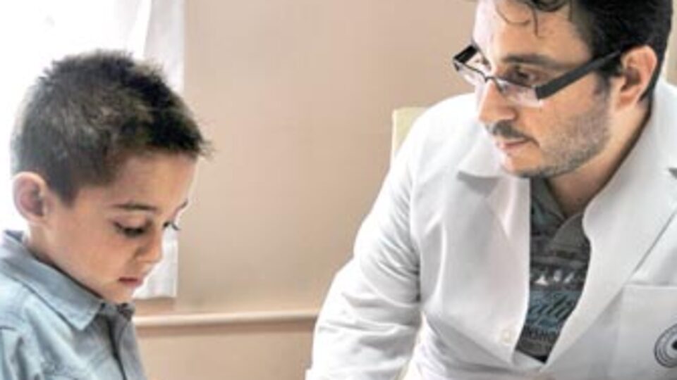 Düğmesini ilikleyemeyene rapor var!