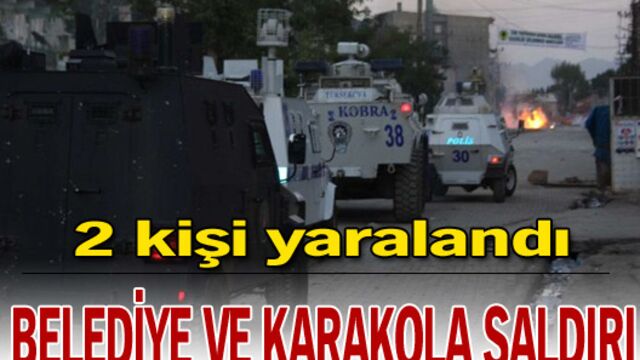 Teröristler belediye binasına saldırdı