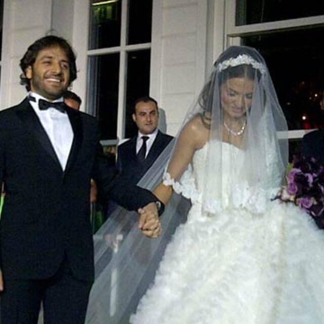Gizli düğünün fotoğraflarını konuklar sızdırdı