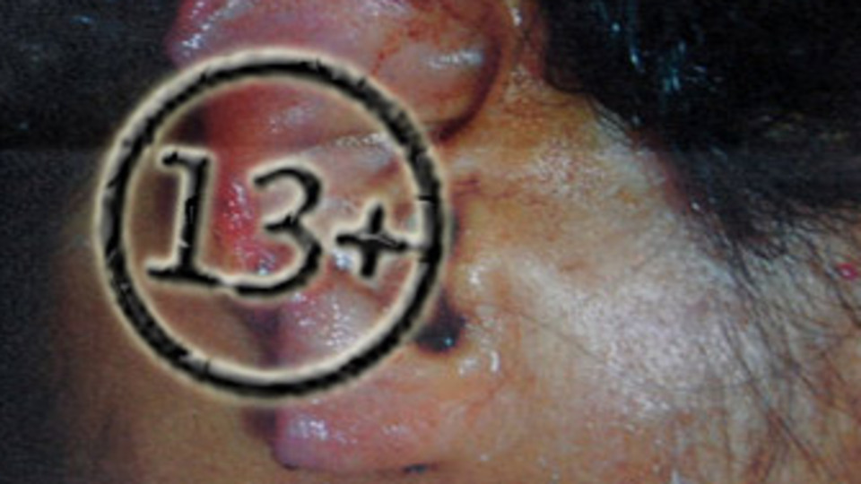 Karısına bunu yaptı! (+13)