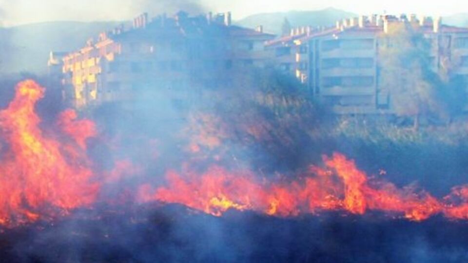 Tatil beldesinde yangın paniği