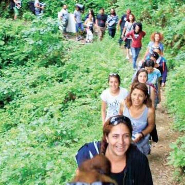 Çekim için dağa tırmandılar