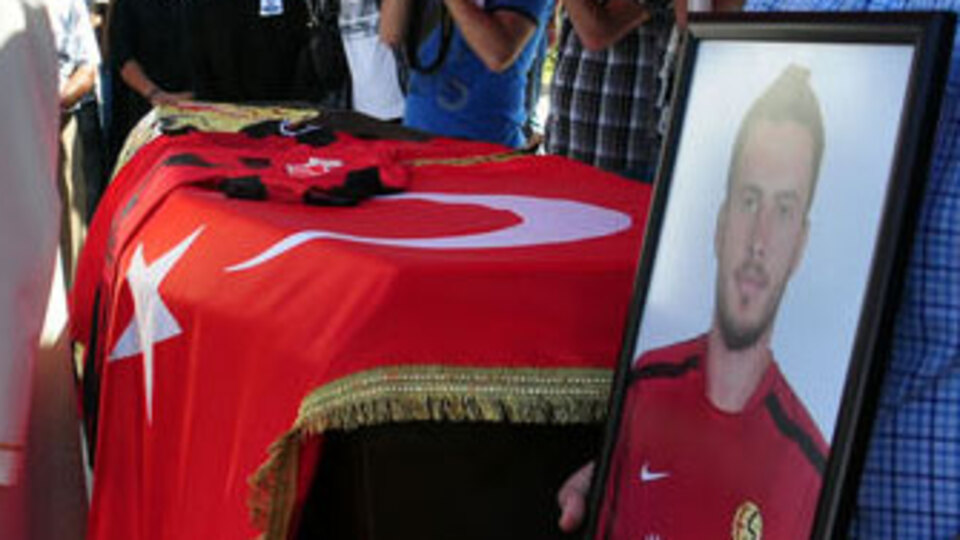 Ediz, son yolculuğuna uğurlandı!