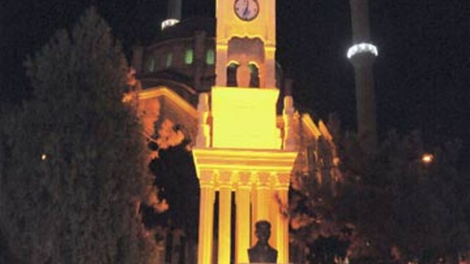 İstanbul'da saat kulesi!