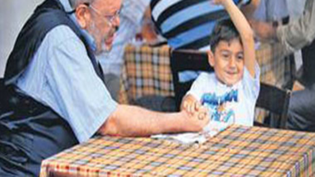 Sette kahkaha eksik olmuyor