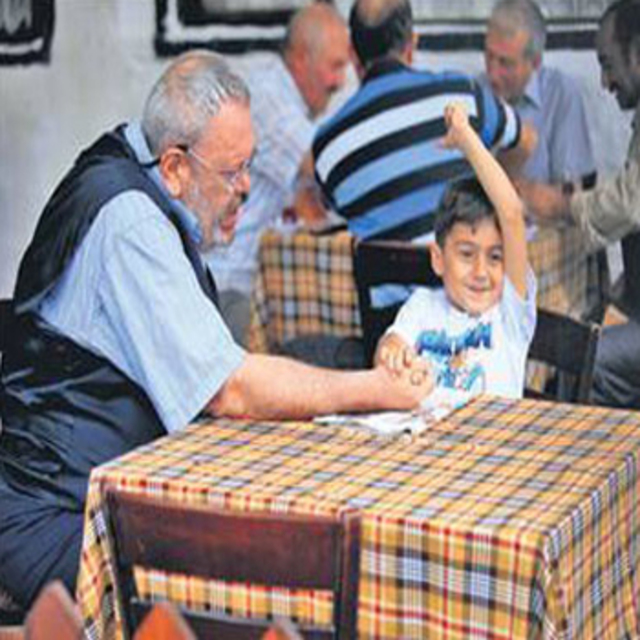 Sette kahkaha eksik olmuyor