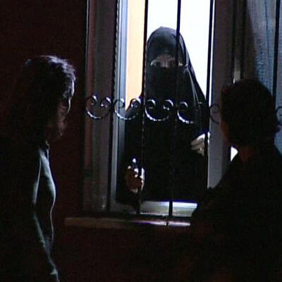 Türbanlı Fatma'yı ihbar et kampanyası