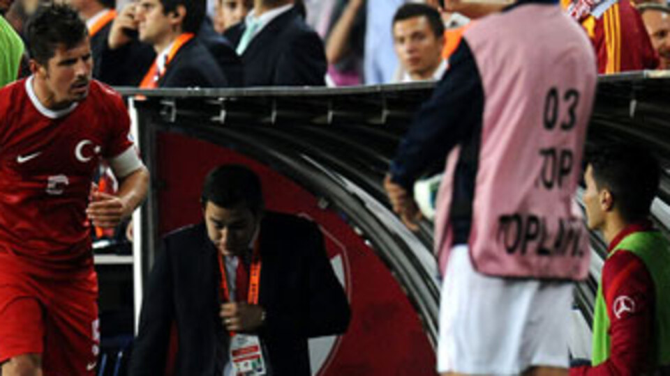 Emre çılgına döndü