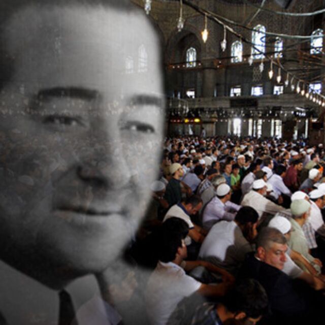 Menderes için Sultanahmet'te mevlit okutuldu