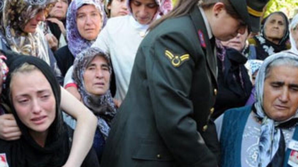 Şehitlerimizi uğurluyoruz