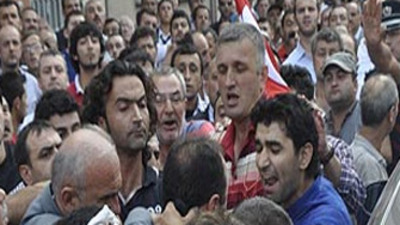 Bakana tepki, başkana yumruk!