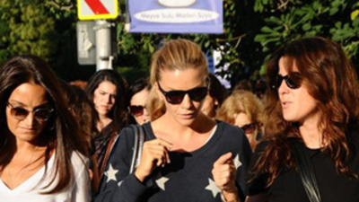 Ivana'dan Şansal'a gönderme!