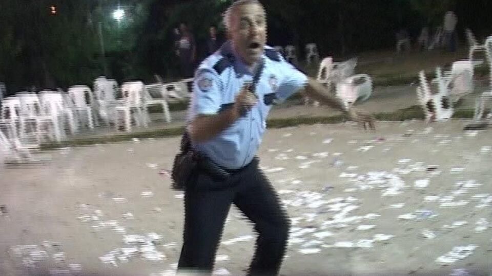 Düğünde polis dehşeti!