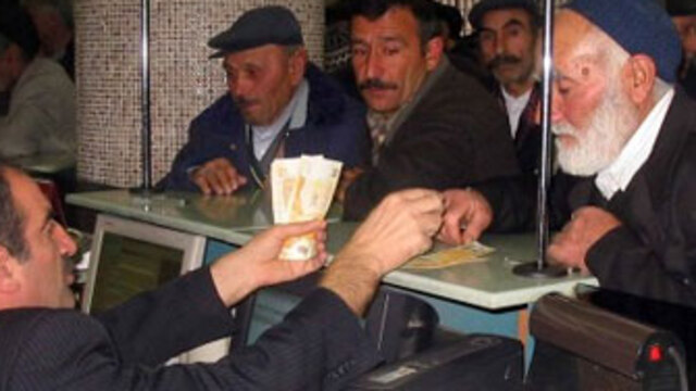 Eksik yatan maaşlar ödeniyor!