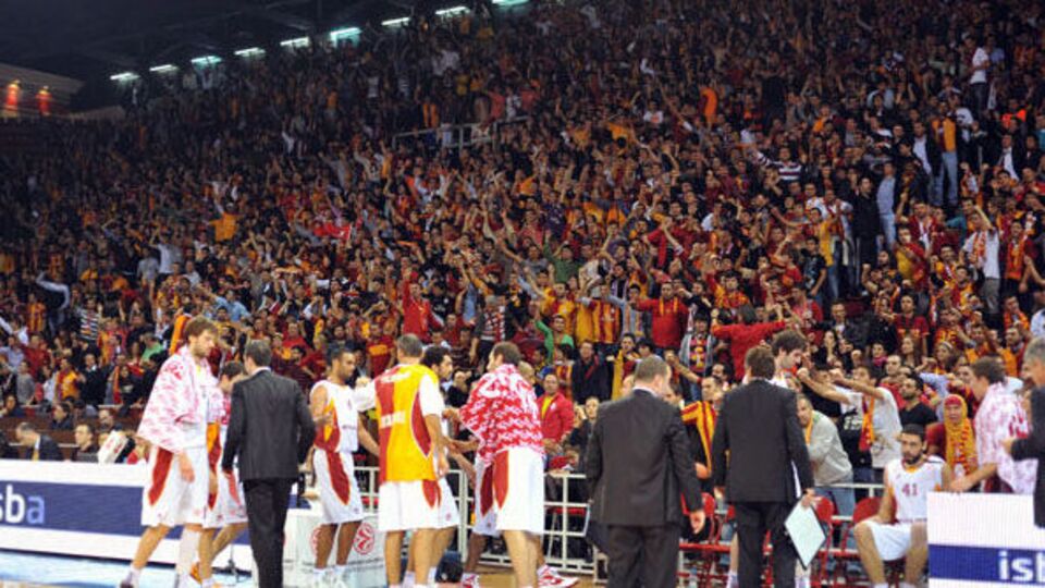 G.Saray Paris'e gidiyor!
