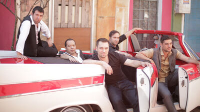 Erci E'den "ukala" düetine sürpriz