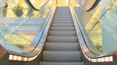 AVM'lerde merdivenler yürümeyecek!