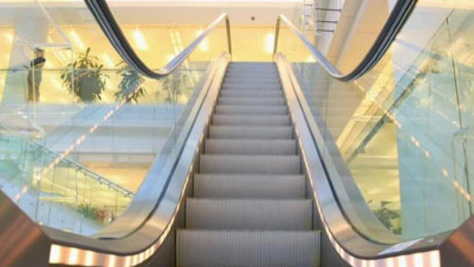 AVM'lerde merdivenler yürümeyecek!