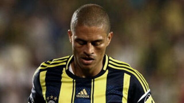 Fenerbahçe'de tarihi karar!