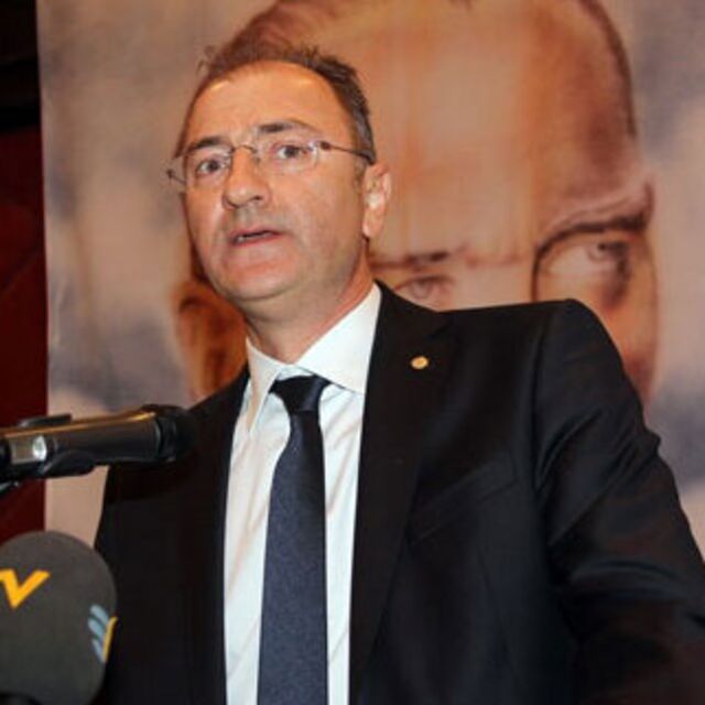 Yeni başkan Mutlugil!