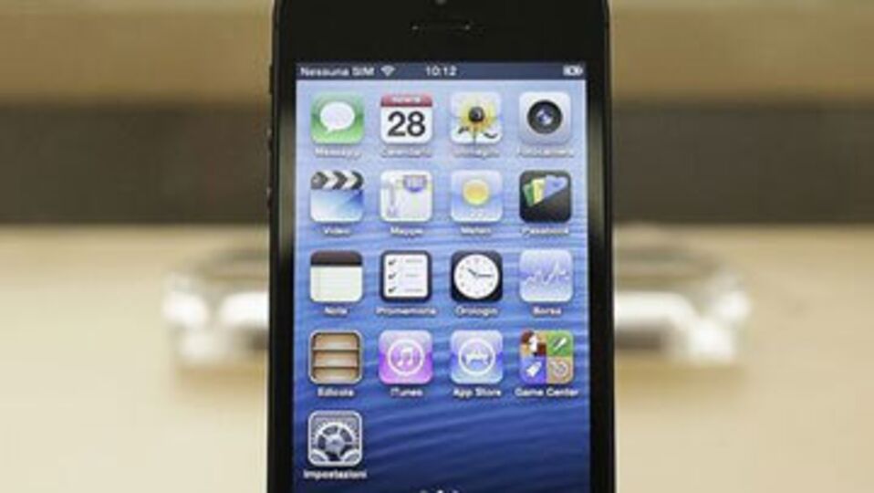 iOS 6 kullancıyı eğitti (!)