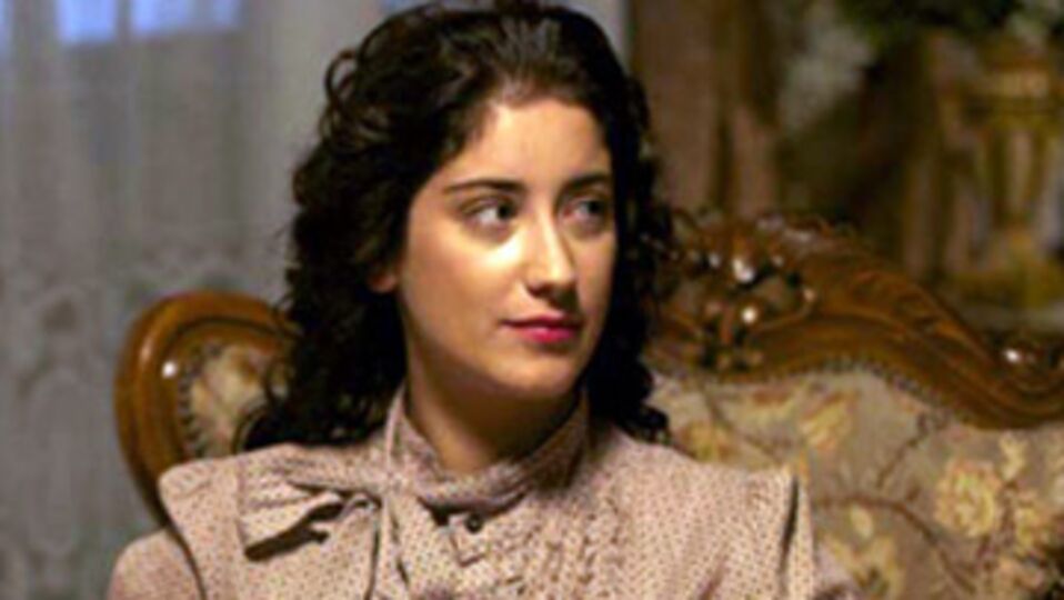 Hazal Kaya'ya şok!