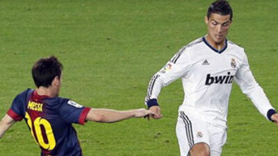 Messi: 2 - Ronaldo: 2