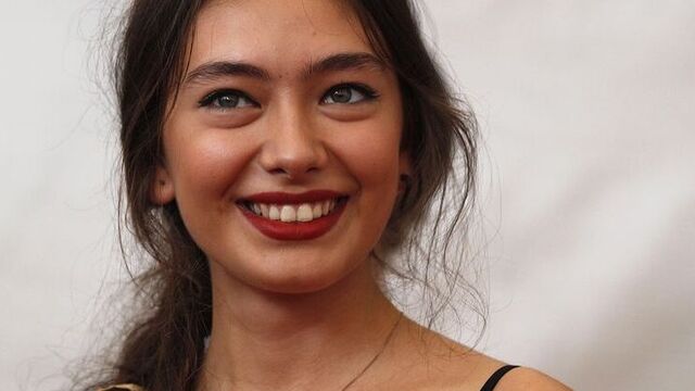 'Şimdinin ve Geleceğin En İyi Oyuncusu' Neslihan Atagül!