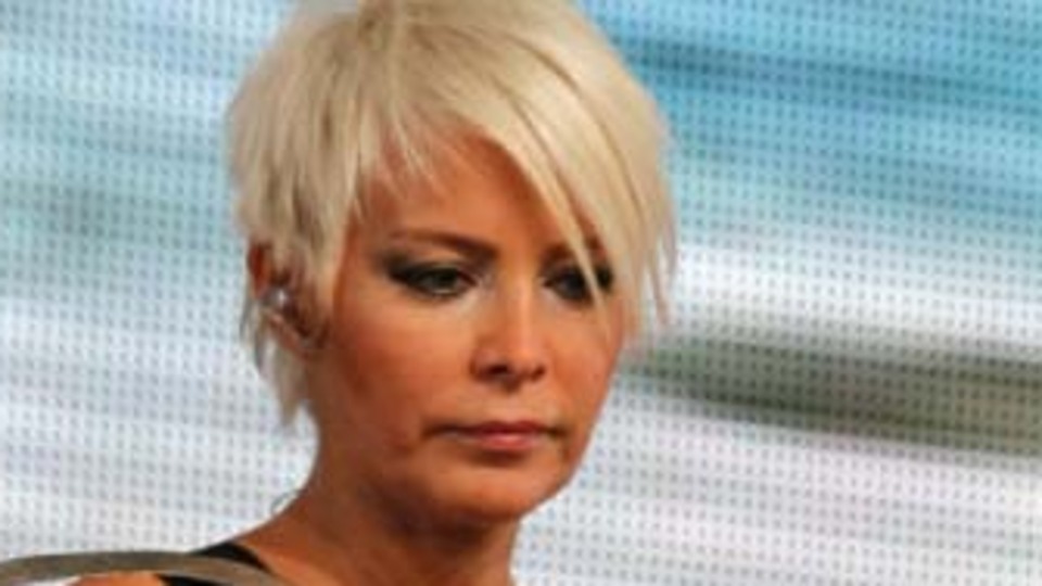 Ömür Gedik'in şarkıcılığı tartışılıyor!