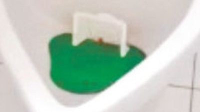 Vekil tuvaletinde tek kale maç!