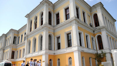 181. öğrenci şimdi Kabataş'ta okuyor!