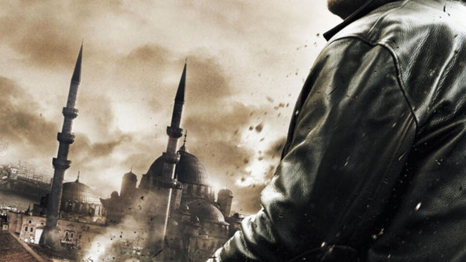 Skandal film hüsrana uğradı!